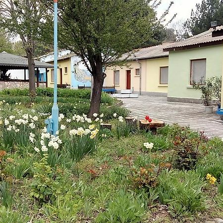 Bungalows Raiski Kat Varna Bagian luar foto
